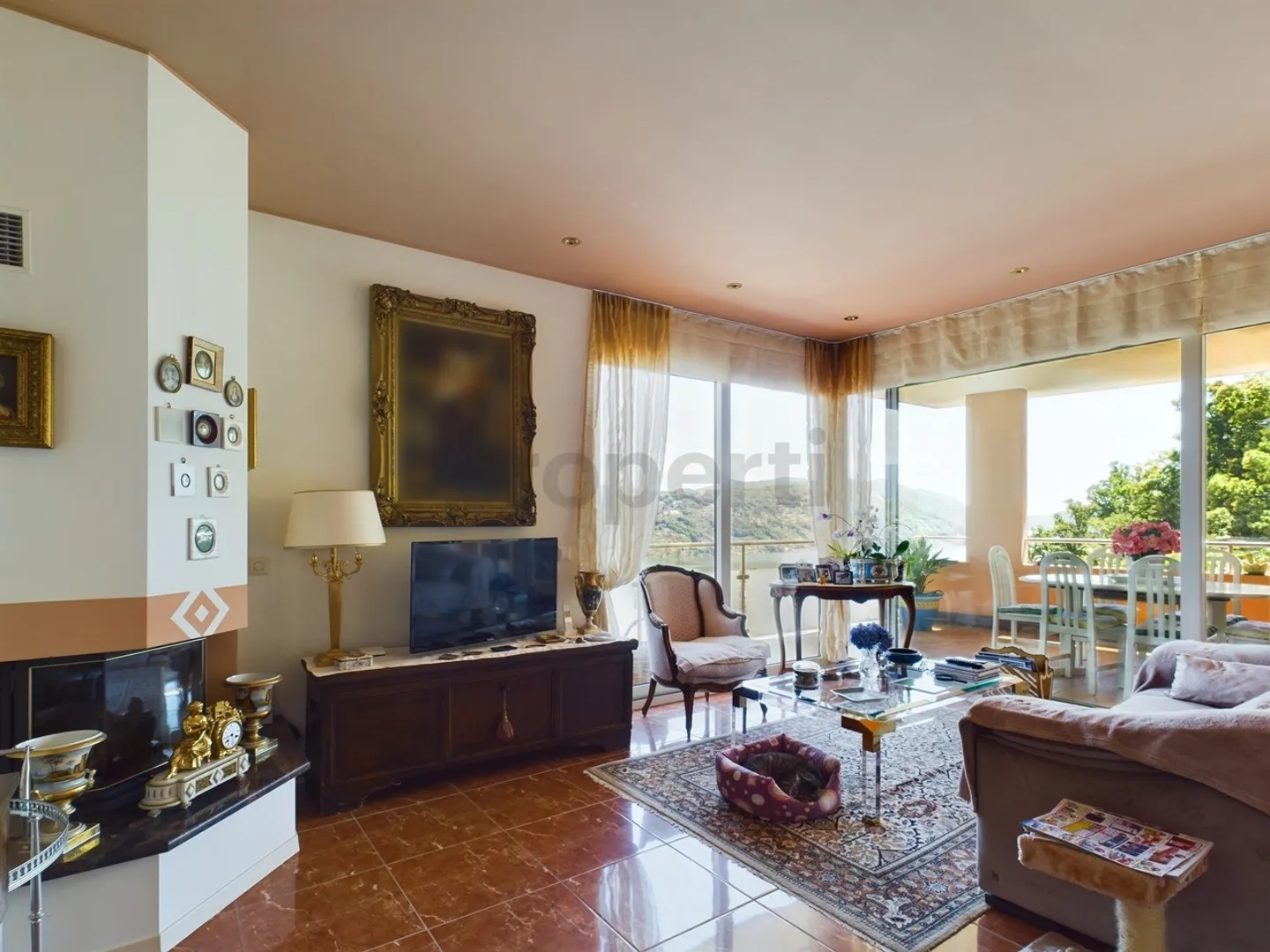Stunning semi-detached villa with lake view in Bioggio - Photo 2 of 13