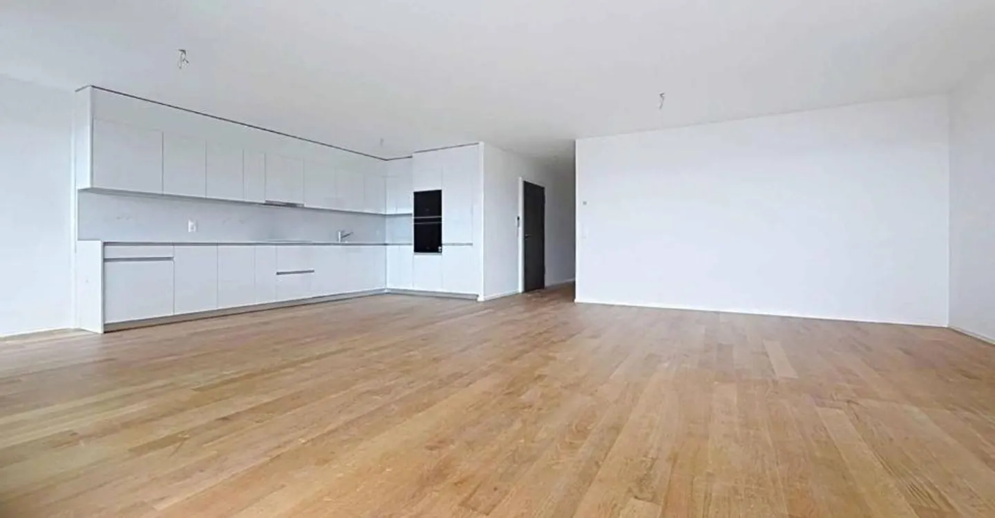 Luxuriöse 4,5-Zimmer-Wohnung mit überdachtem Balkon - Foto 3 von 13