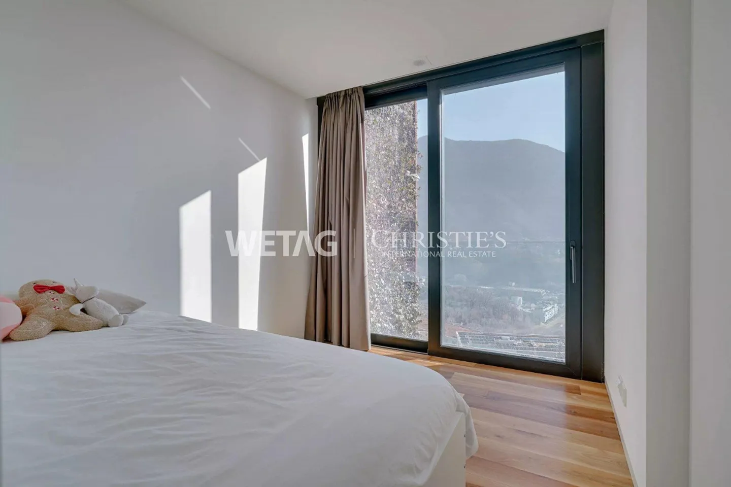 Appartamento duplex di design con giardino privato e vista lago a Canobbio - Foto 10 di 13