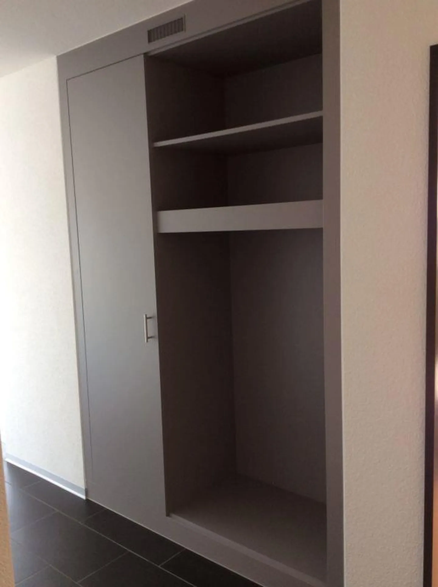 Appartamento attico con grande terrazza - Foto 3 di 12