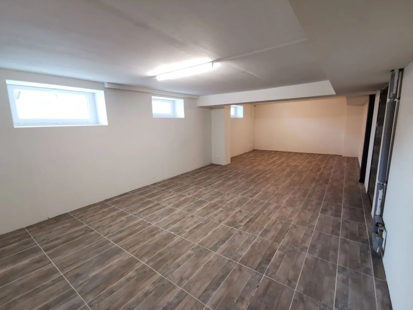 100 m² Lagerraum zu vermieten - Foto 2 von 4