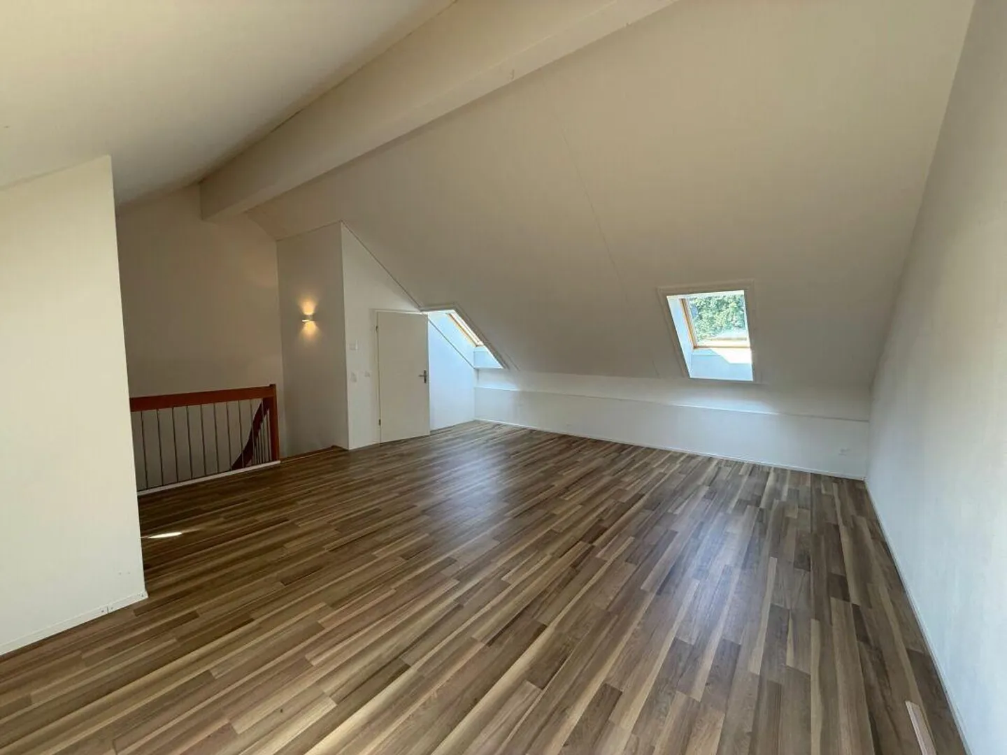 Modernes Generationenhaus mit einer 5.5-Zimmerwohnungen und einer 2.5-Zimmerwohnung - Foto 16 von 22