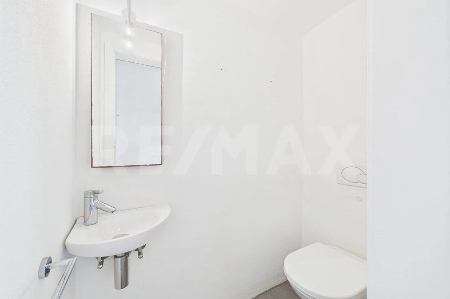 Appartamento affascinante di 2 ½ locali con 83 m² a Ponte Tresa – Ristrutturato con stile con terrazza panoramica - Foto 8 di 13
