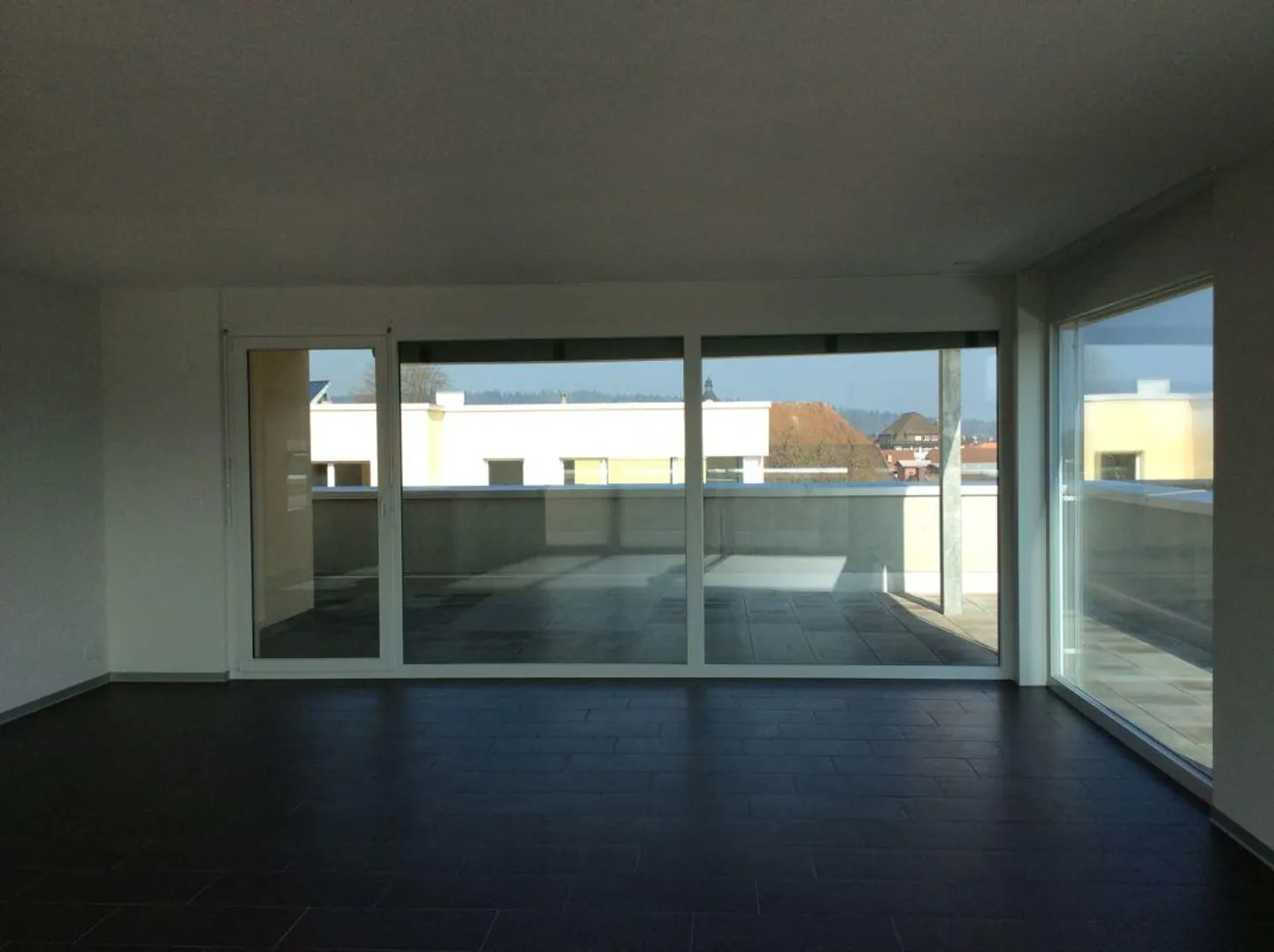 Appartamento attico con grande terrazza - Foto 8 di 12