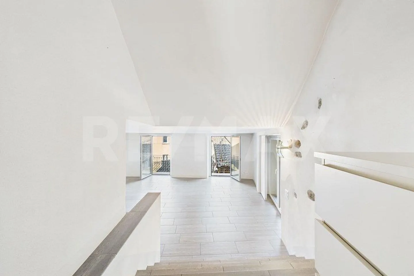 Appartamento affascinante di 2 ½ locali con 83 m² a Ponte Tresa – Ristrutturato con stile con terrazza panoramica - Foto 13 di 13