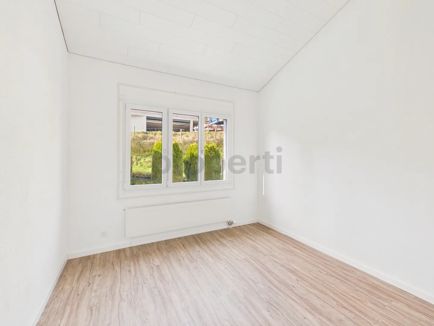 Maison de ville spacieuse de 5,5 pièces dans un emplacement calme en pente - Photo 10 sur 13