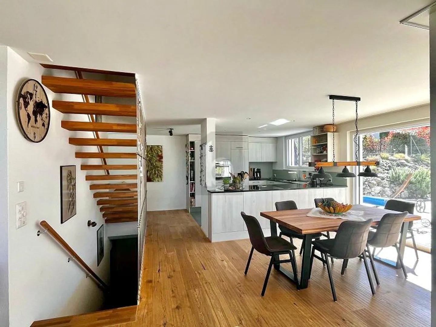 Casa con 7.5 stanze - Foto 3 di 6