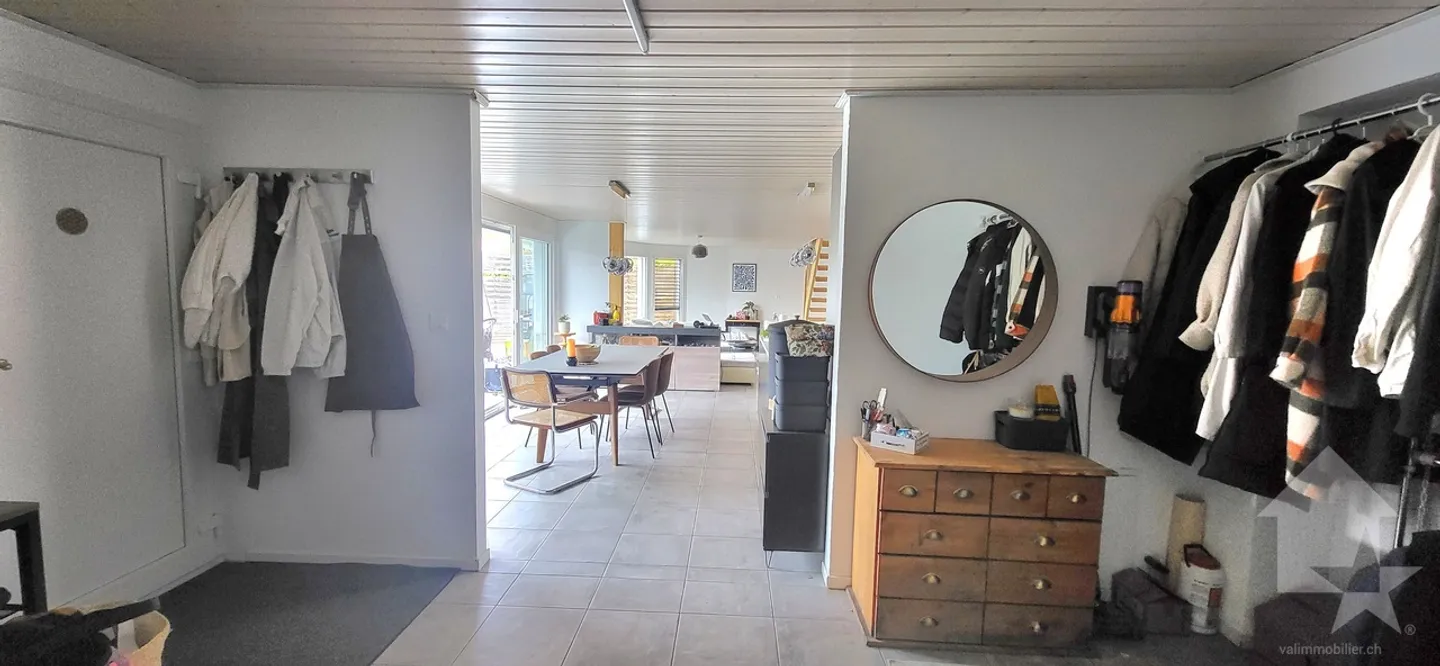 Villa / building with 2 duplex apartments of 3.5 rooms + studio - Photo 5 of 16