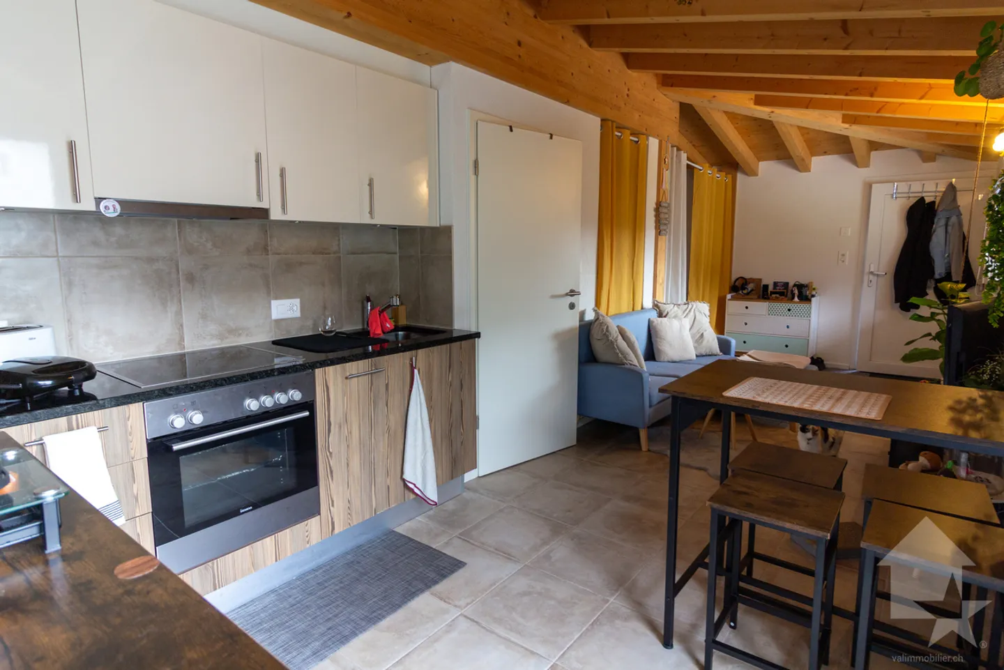 Villa / building with 2 duplex apartments of 3.5 rooms + studio - Photo 12 of 16