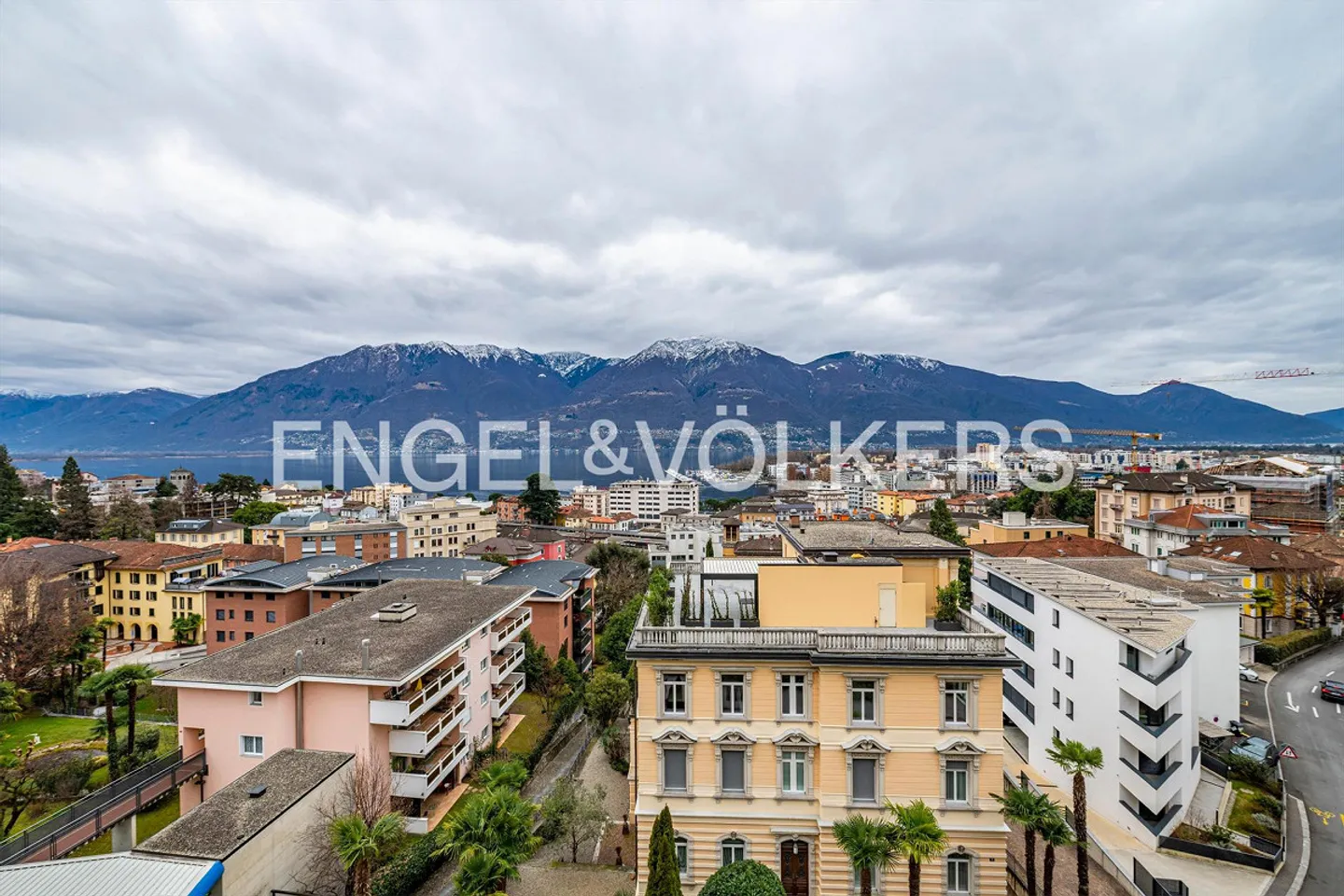 Penthouse with panoramic view & wellness (4) - Photo 3 of 13