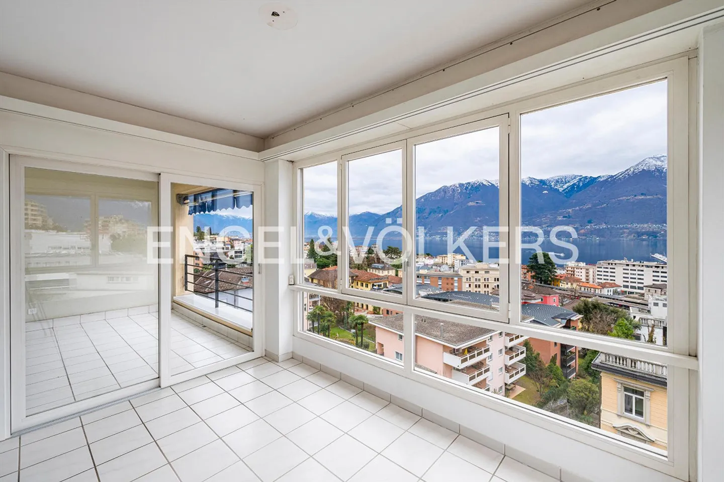 Penthouse with panoramic view & wellness (4) - Photo 11 of 13