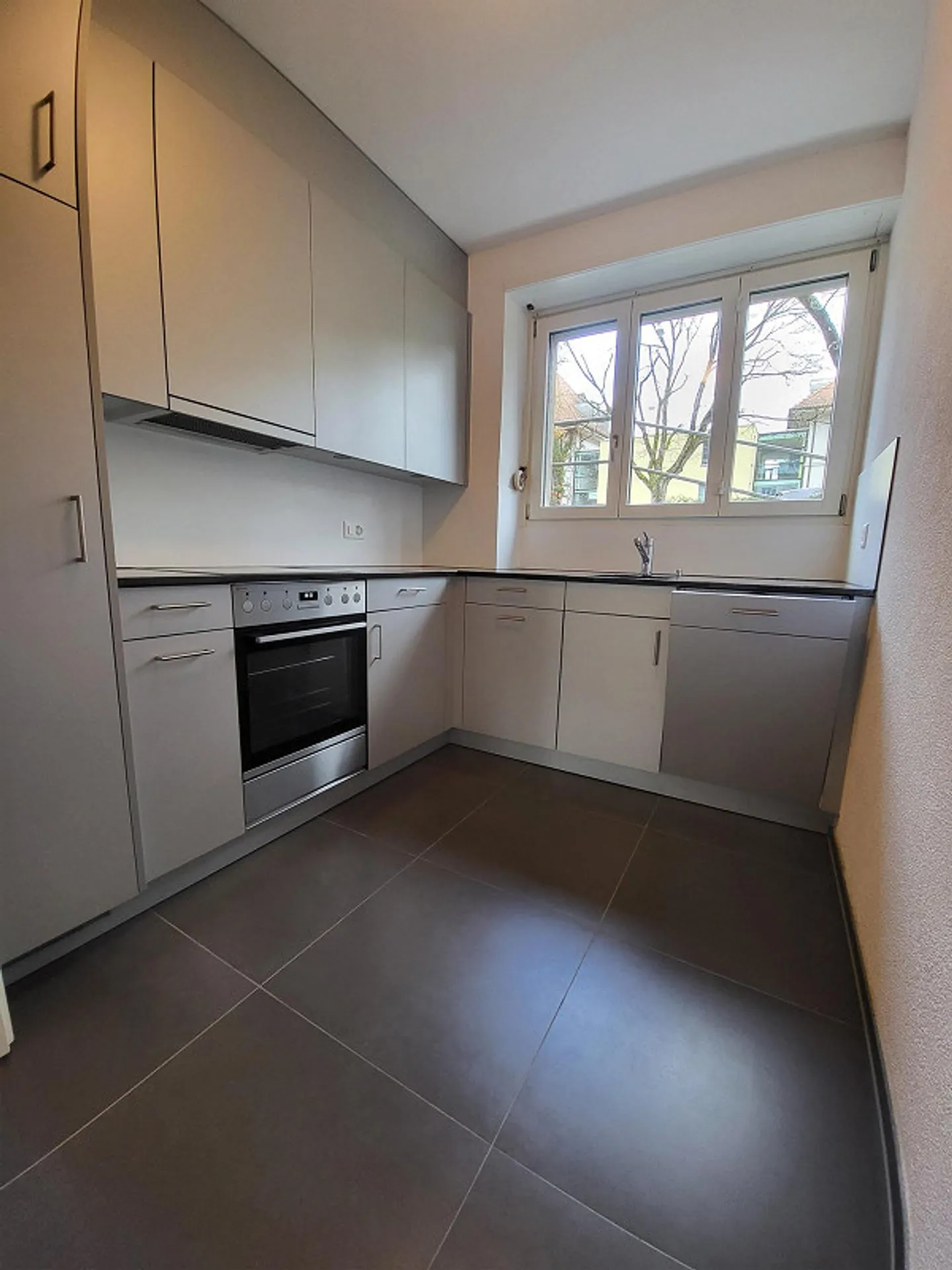 Bright 3-room apartment in Bern - Photo 2 of 9