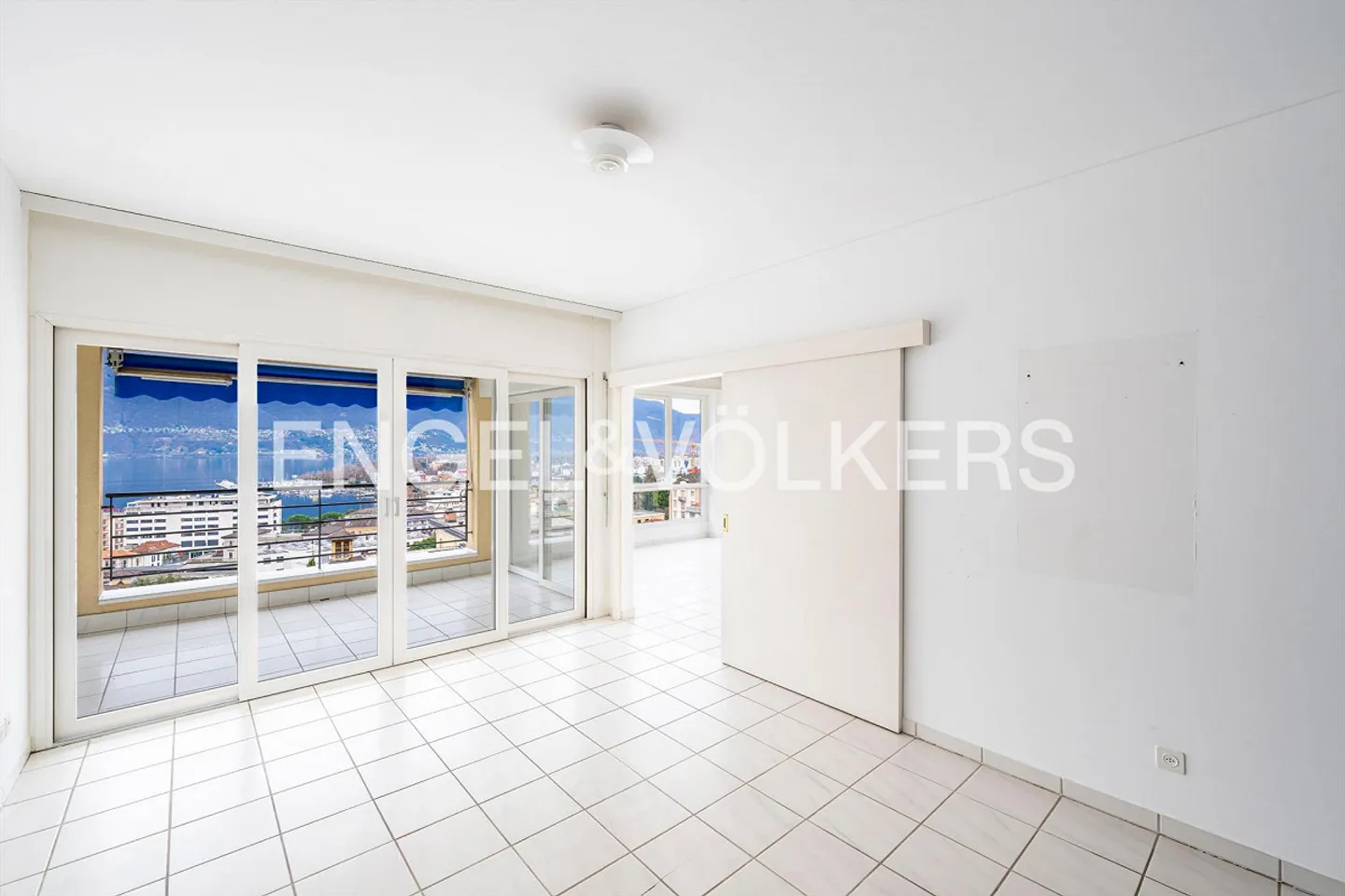 Penthouse with panoramic view & wellness (4) - Photo 7 of 13