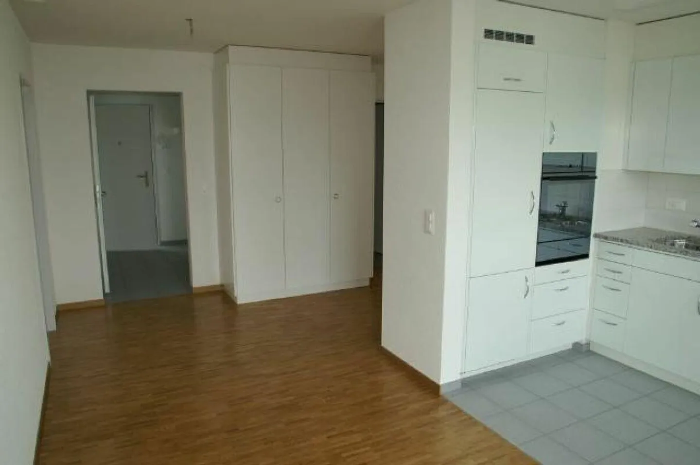 Appartamento 4.5 stanze in quartiere familiare - Foto 4 di 9