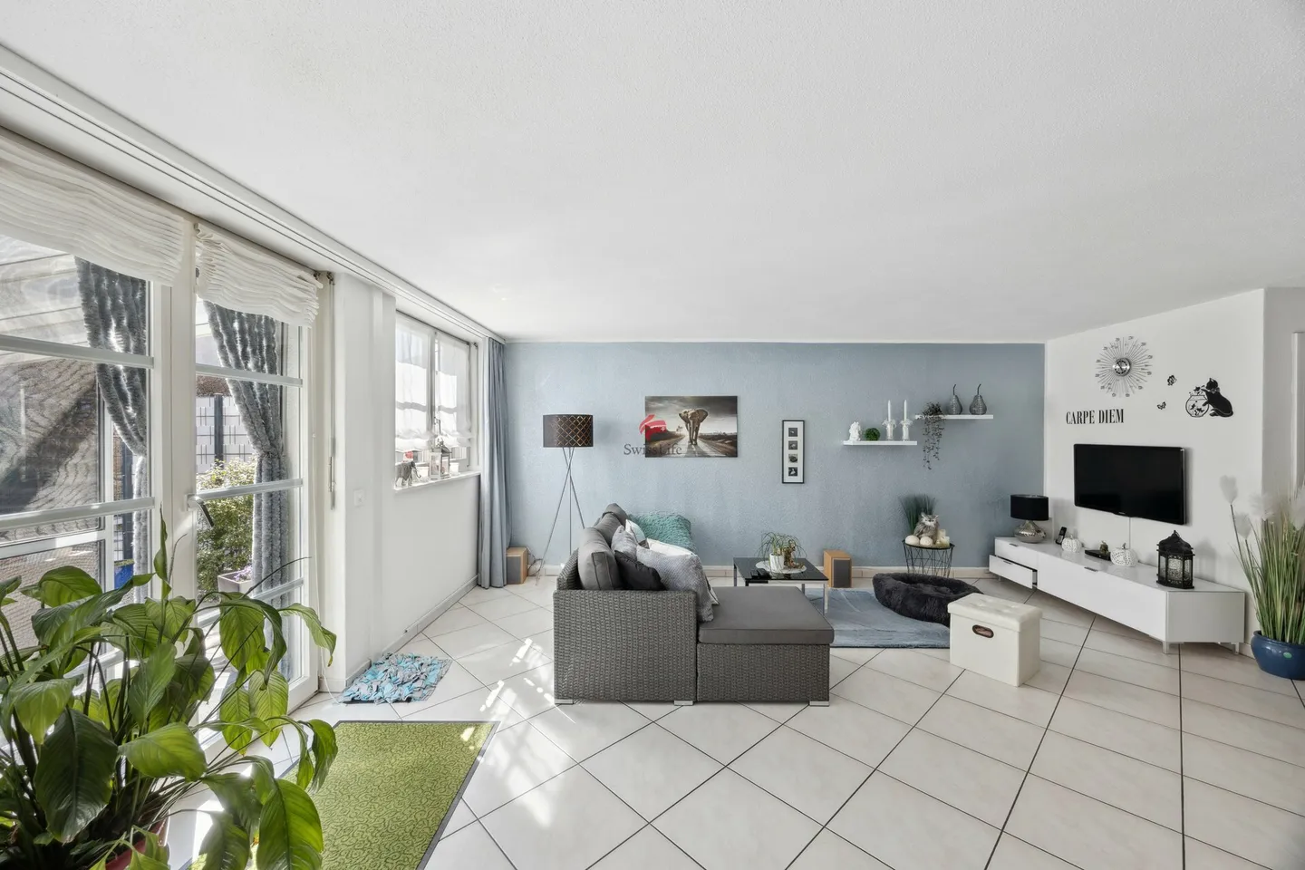 Plenty of space with a large garden! - Photo 1 of 11
