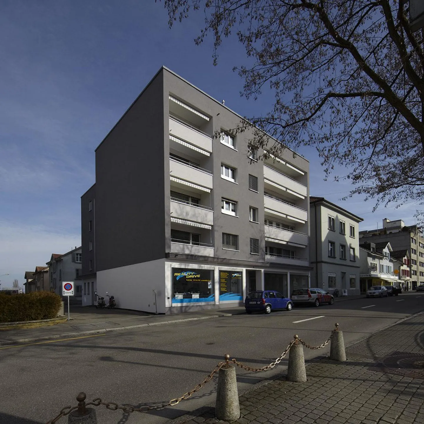 Appartamento centrale con vista lago - Foto 1 di 7