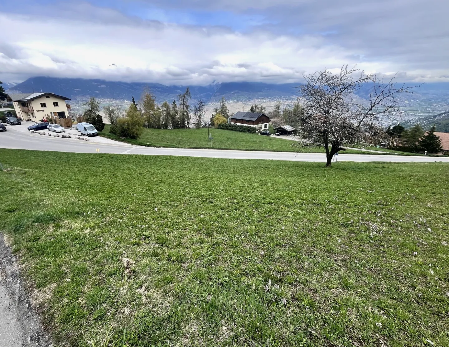 Terrain constructible / 1'064 m2 / Haute-Nendaz / Ref. 10265558 / EXCLUSIVITÉ - Photo 2 sur 2