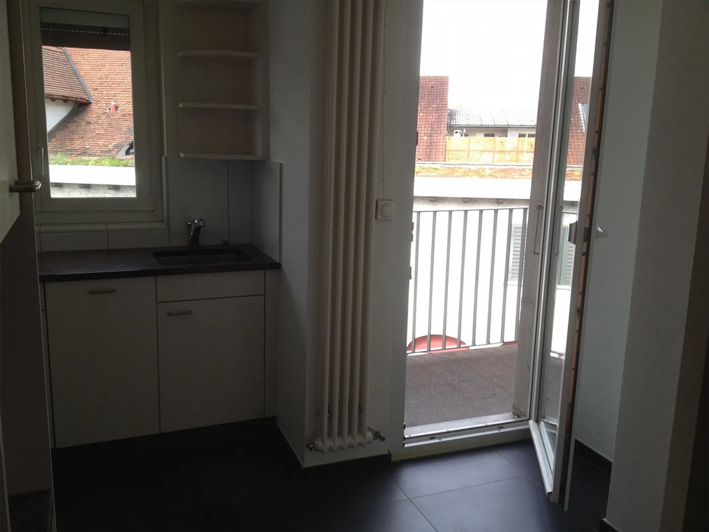 Large bright 3.5 duplex penthouse - Photo 5 of 8