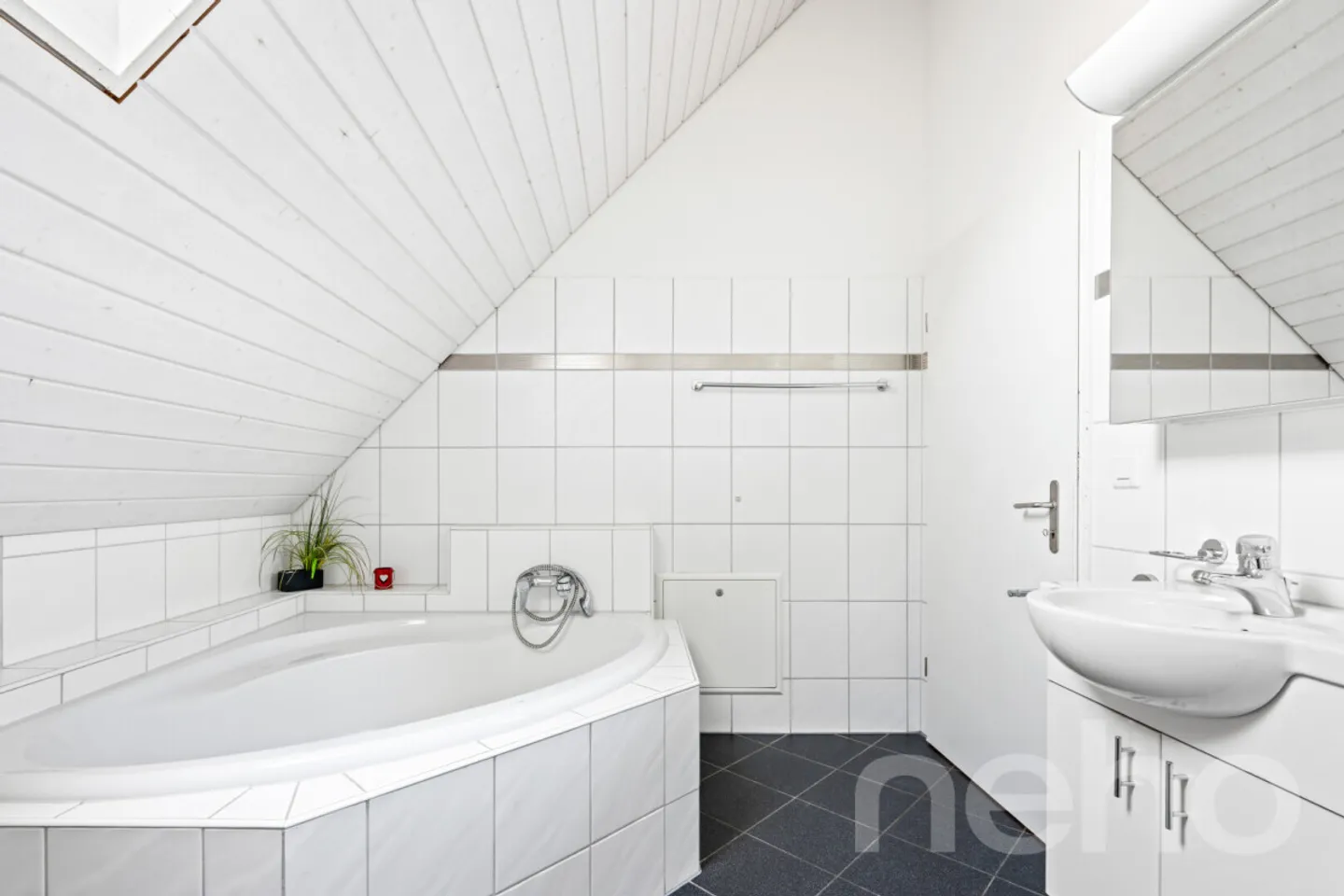 Bright 5.5-room penthouse apartment with a view - Photo 12 of 13