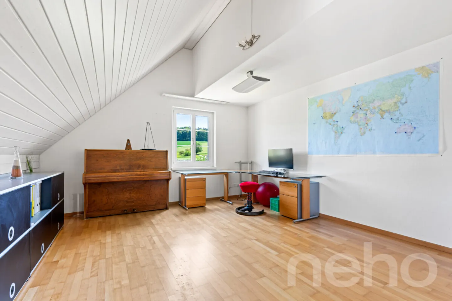 Bright 5.5-room penthouse apartment with a view - Photo 10 of 13
