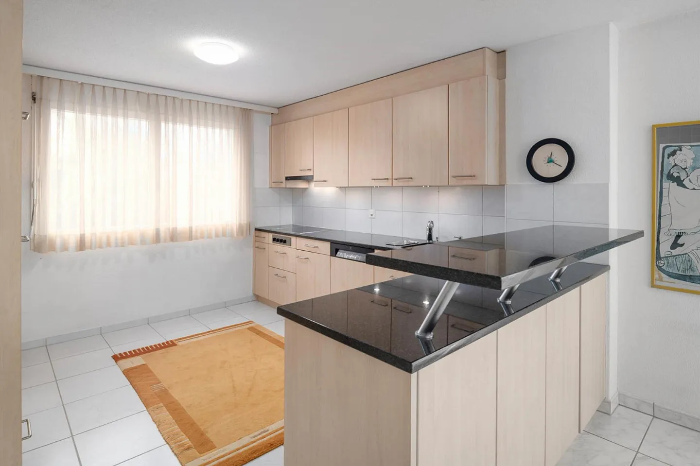 Single-family house with plenty of living space for the young family! - Photo 4 of 17