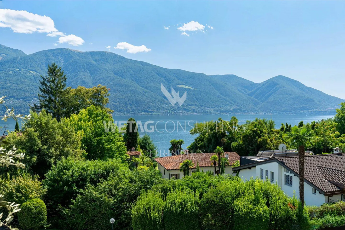 Attico esclusivo e spazioso con vista panoramica sul lago - Foto 1 di 13