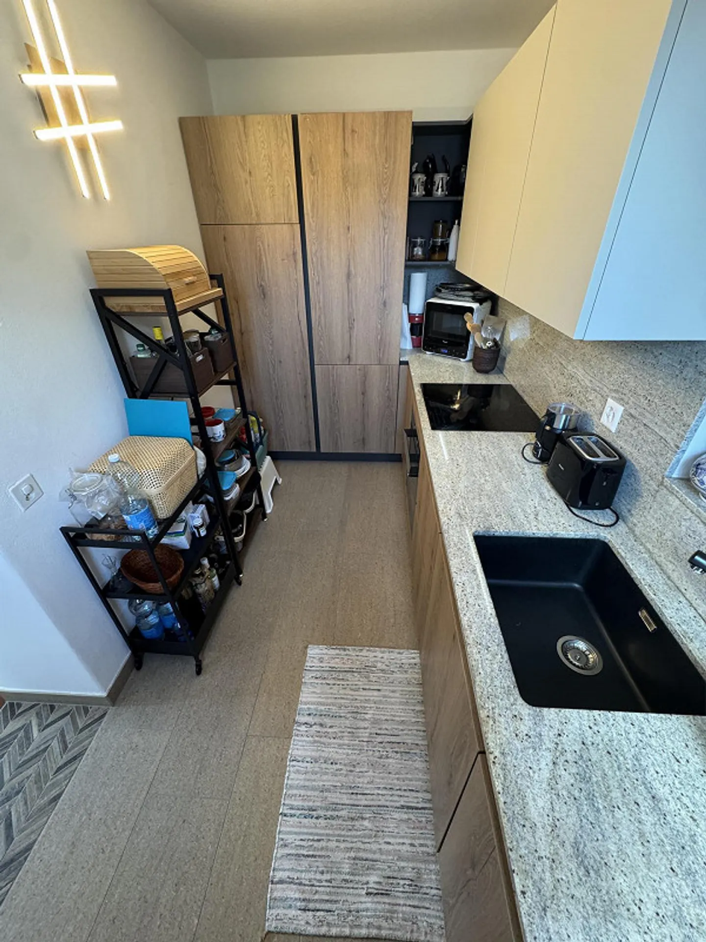 Fascinating 2.5-Room Apartment in the Heart of Vezia in a Historic House - Photo 10 of 23