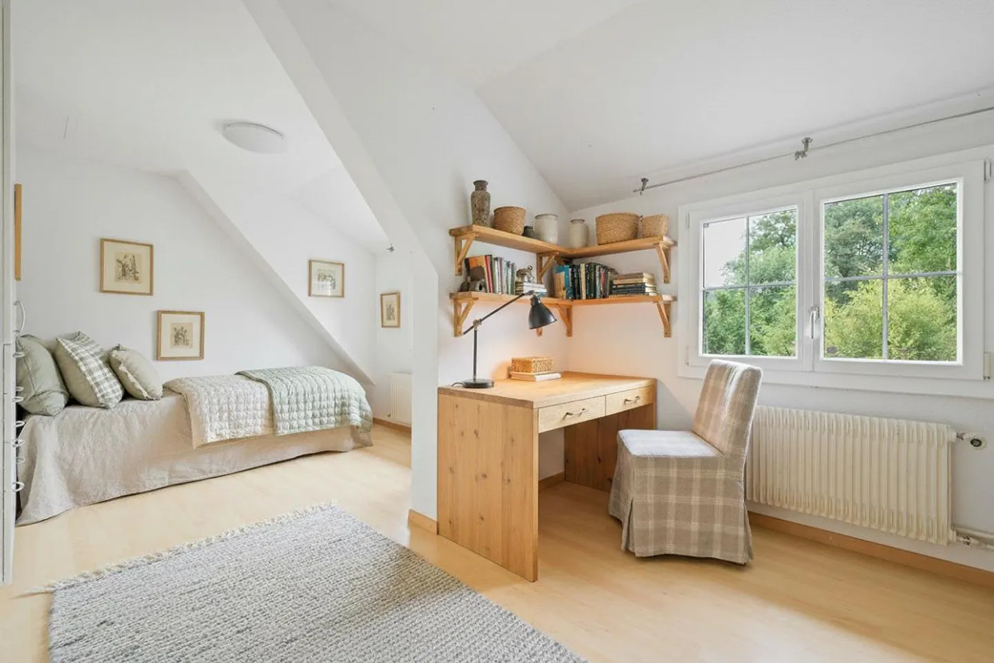 Villa de campagne de 12 pièces avec beaucoup d'espace pour la famille et le travail - Photo 3 sur 6