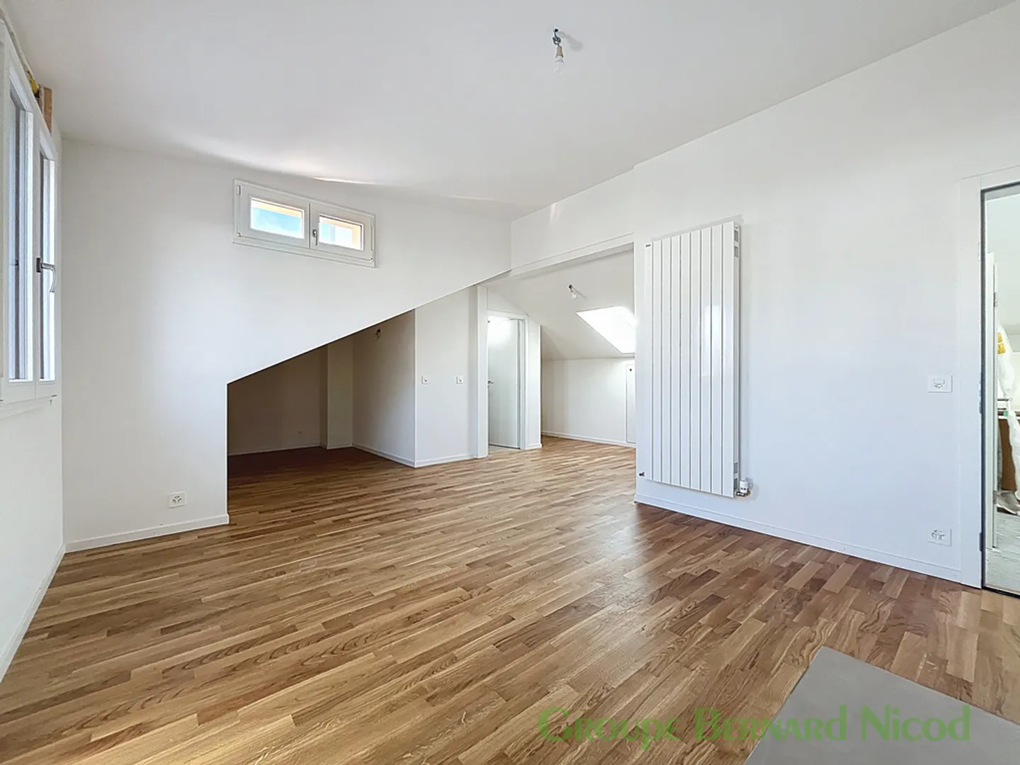 Ultimo piano 1 stanza - Foto 5 di 12