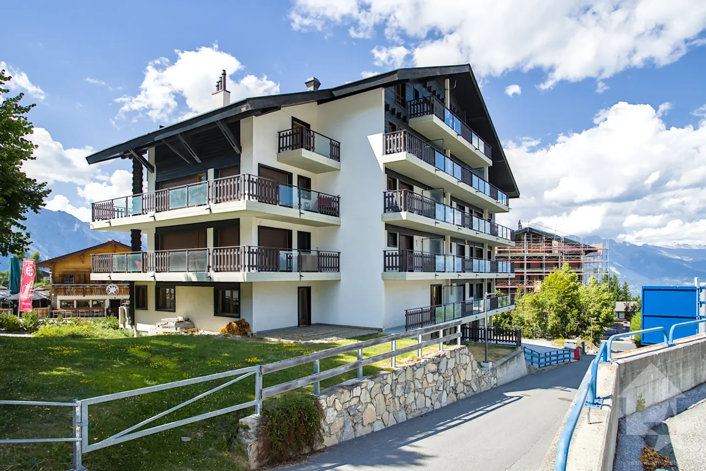 Große 5,5-Zimmer-Wohnung zu renovieren, 140 m2, Terrasse - Foto 1 von 25