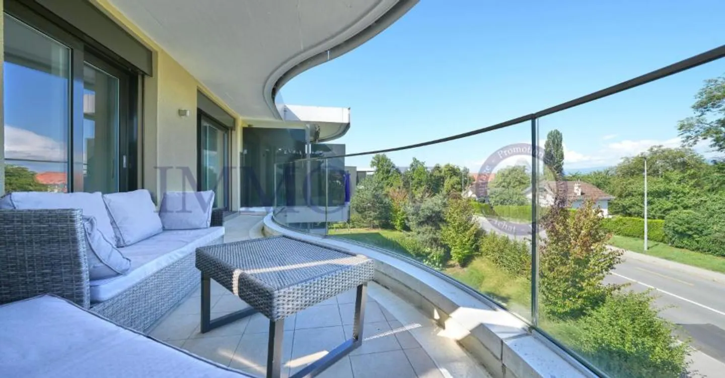 CONTEMPORARY HIGH-END APARTMENT WITH BALCONY-TERRACE NEAR THE LAKE - Photo 1 of 8