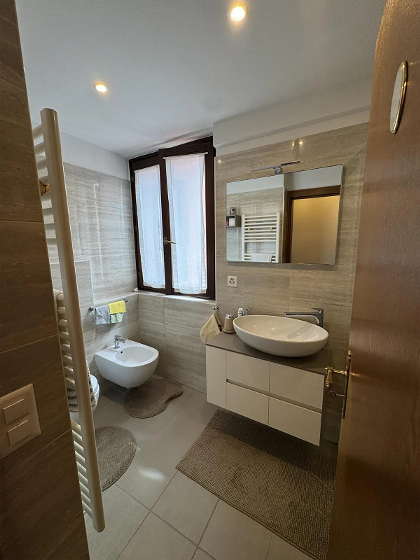 Fascinating 2.5-Room Apartment in the Heart of Vezia in a Historic House - Photo 16 of 23