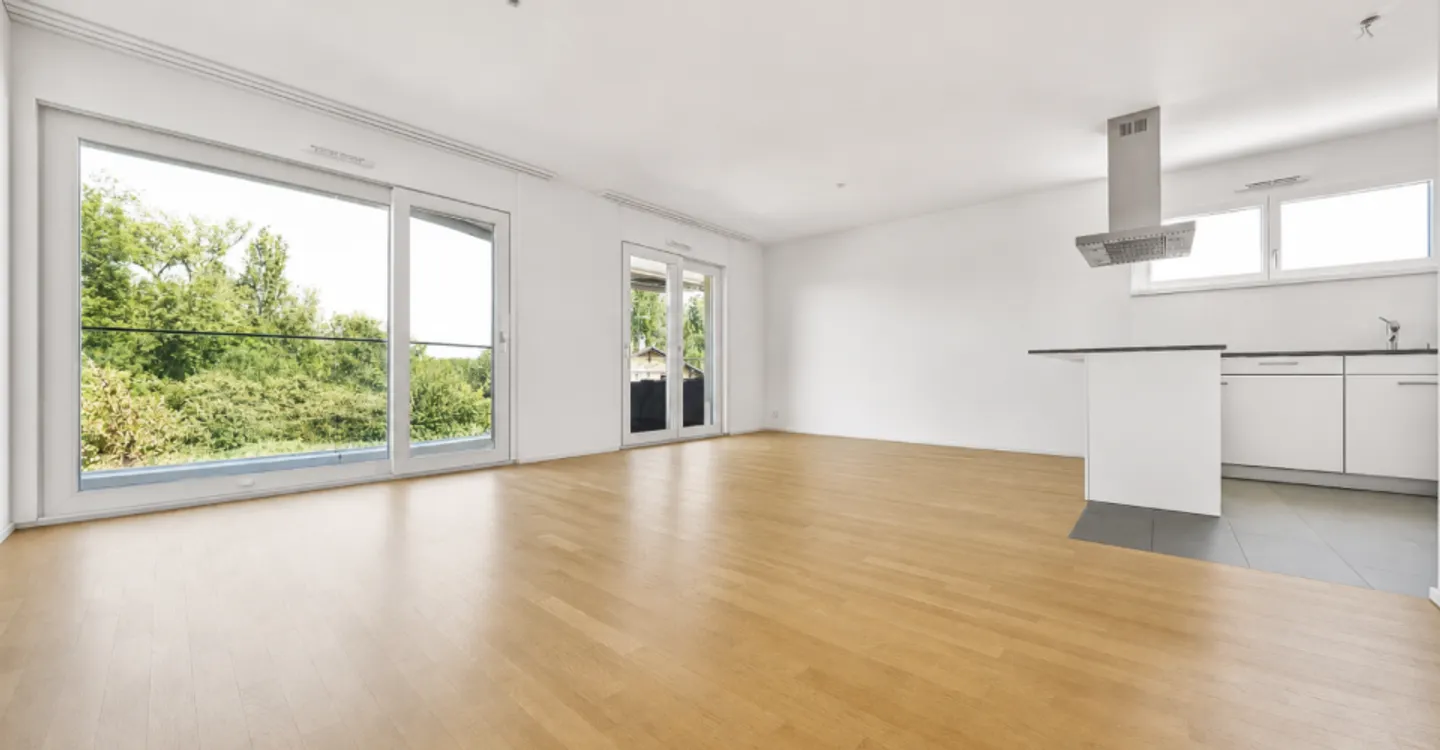 CONTEMPORARY HIGH-END APARTMENT WITH BALCONY-TERRACE NEAR THE LAKE - Photo 2 of 8