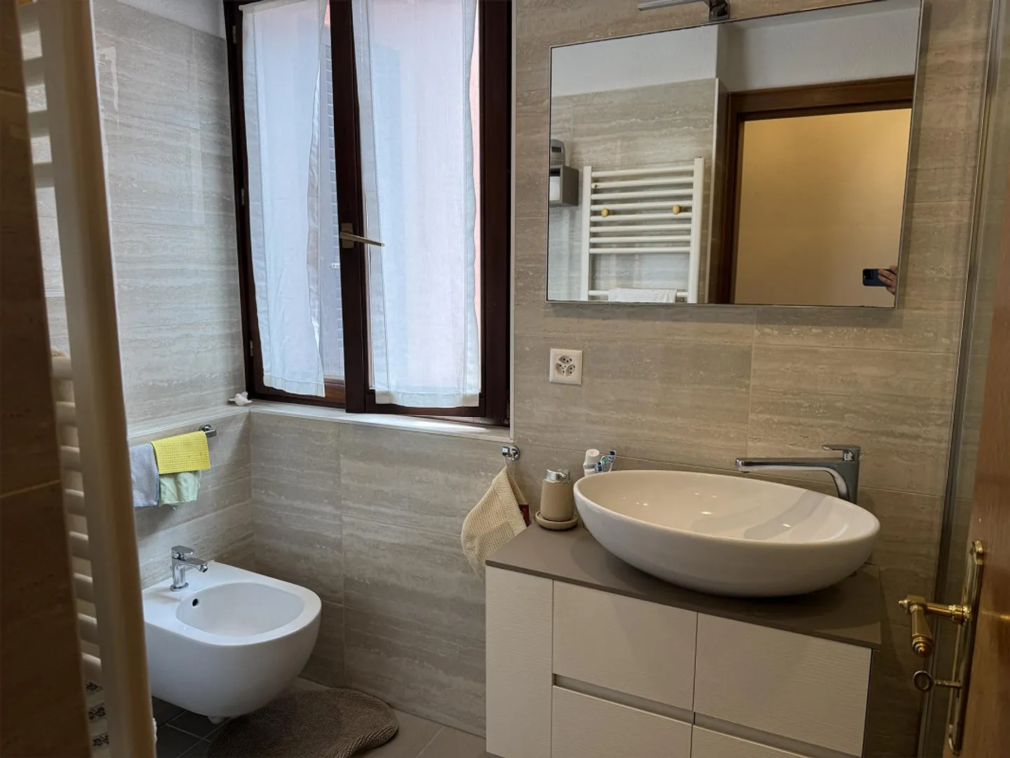 Fascinating 2.5-Room Apartment in the Heart of Vezia in a Historic House - Photo 15 of 23