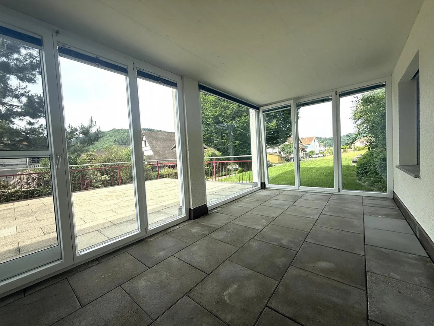 Appartement 4 pièces confortable avec grande terrasse dans un endroit calme - Photo 9 sur 10