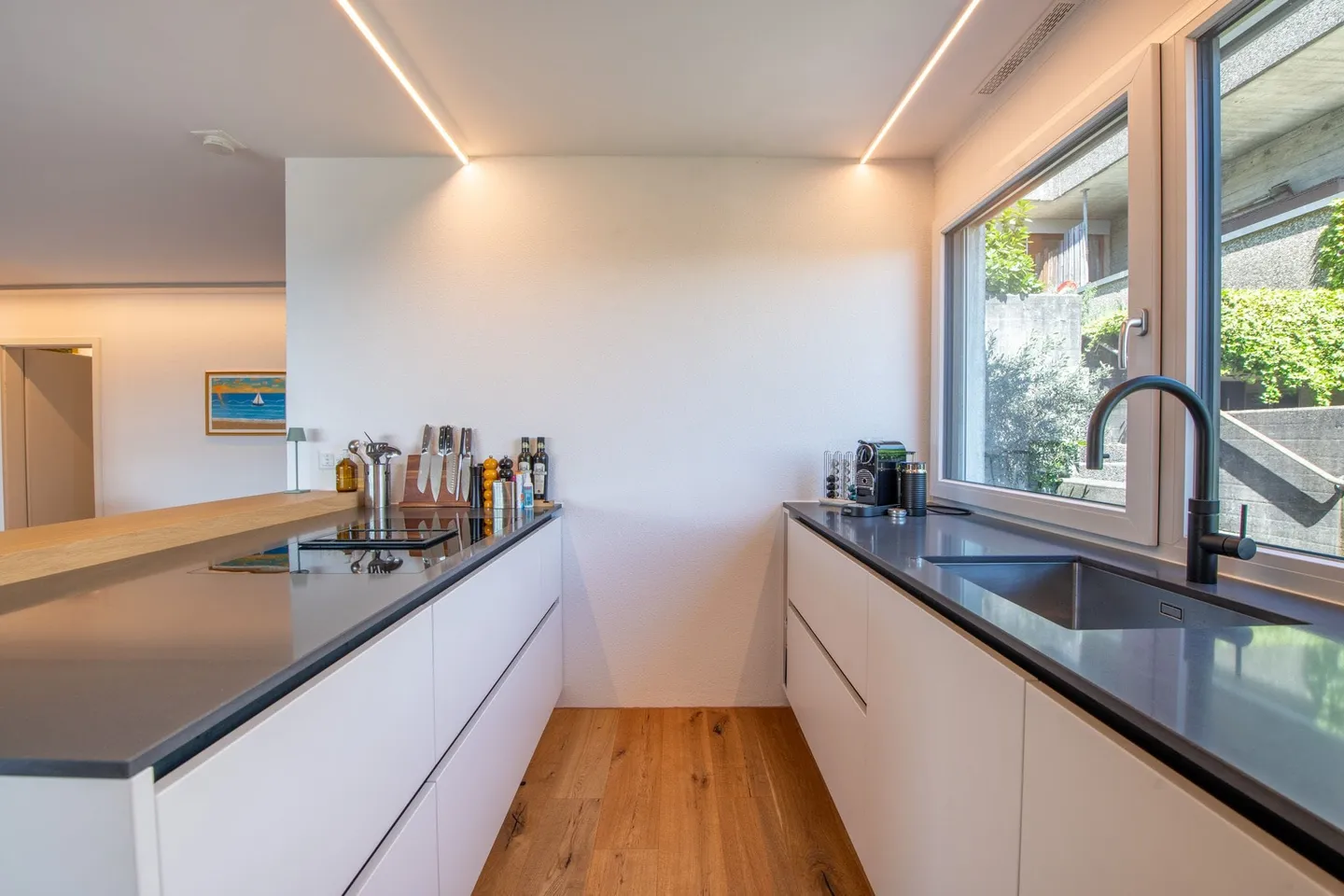 Luxury Apartment with Alpine Views - Photo 7 of 13