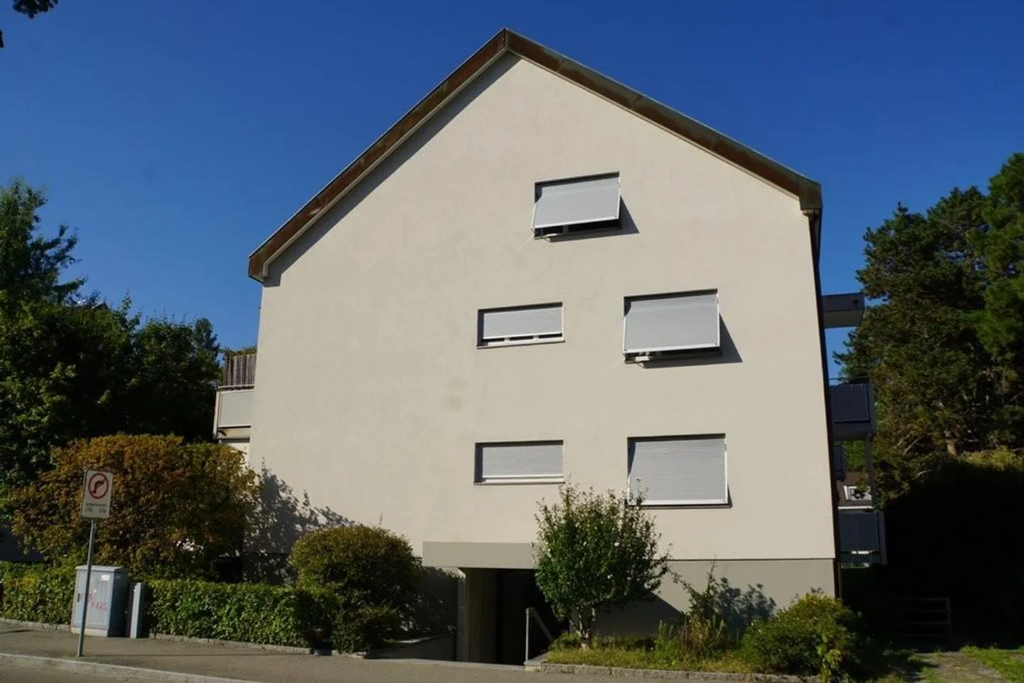 Parking spaces for rent in the parking garage at Lachenweg 9 in Riehen - Photo 1 of 2