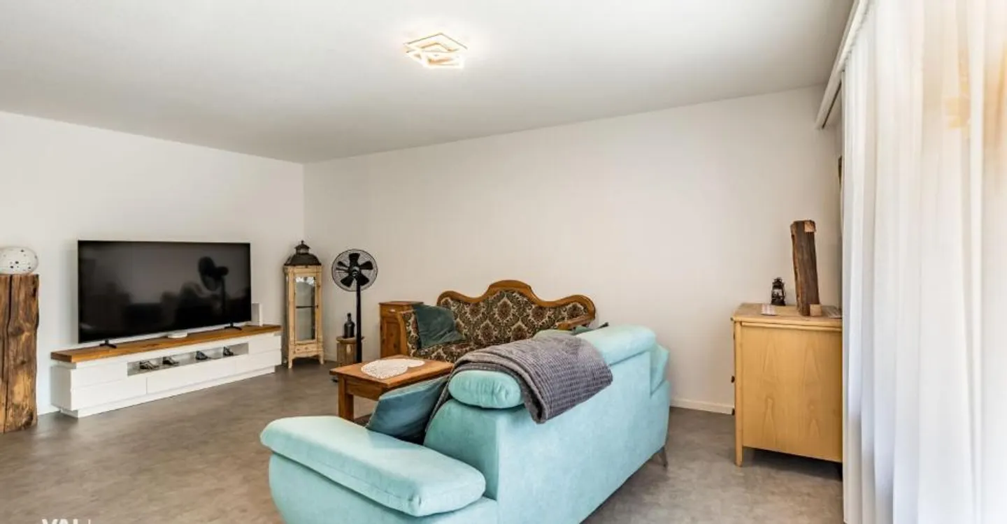Appartement 3.5 pièces ensoleillé au centre de Visp - Photo 3 sur 12