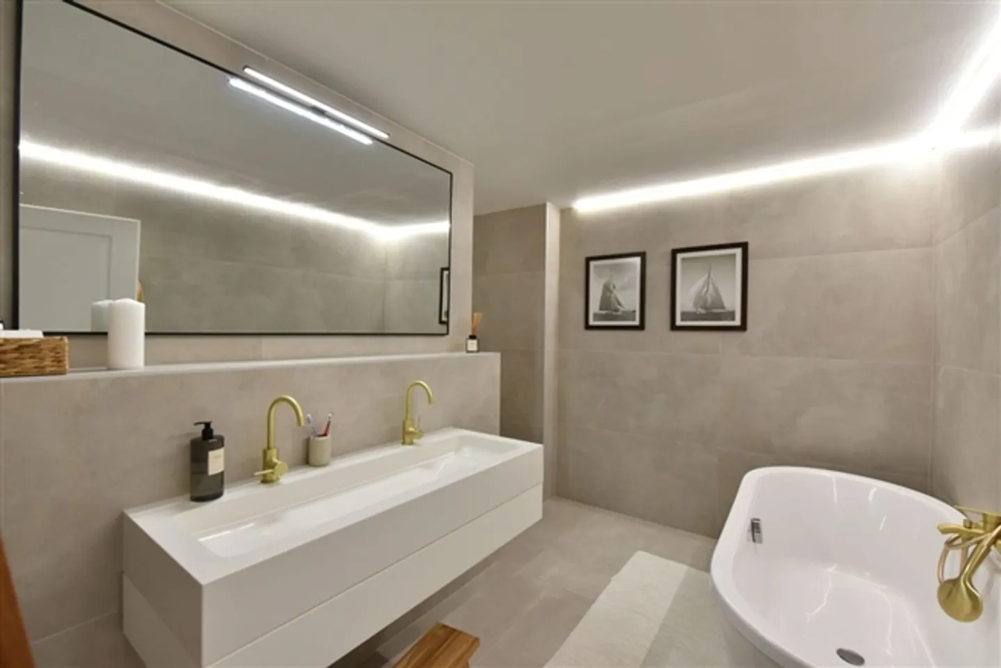 Portalban - Villa moderna di lusso con piscina - Vista lago e servizi di prima classe - Foto 7 di 13