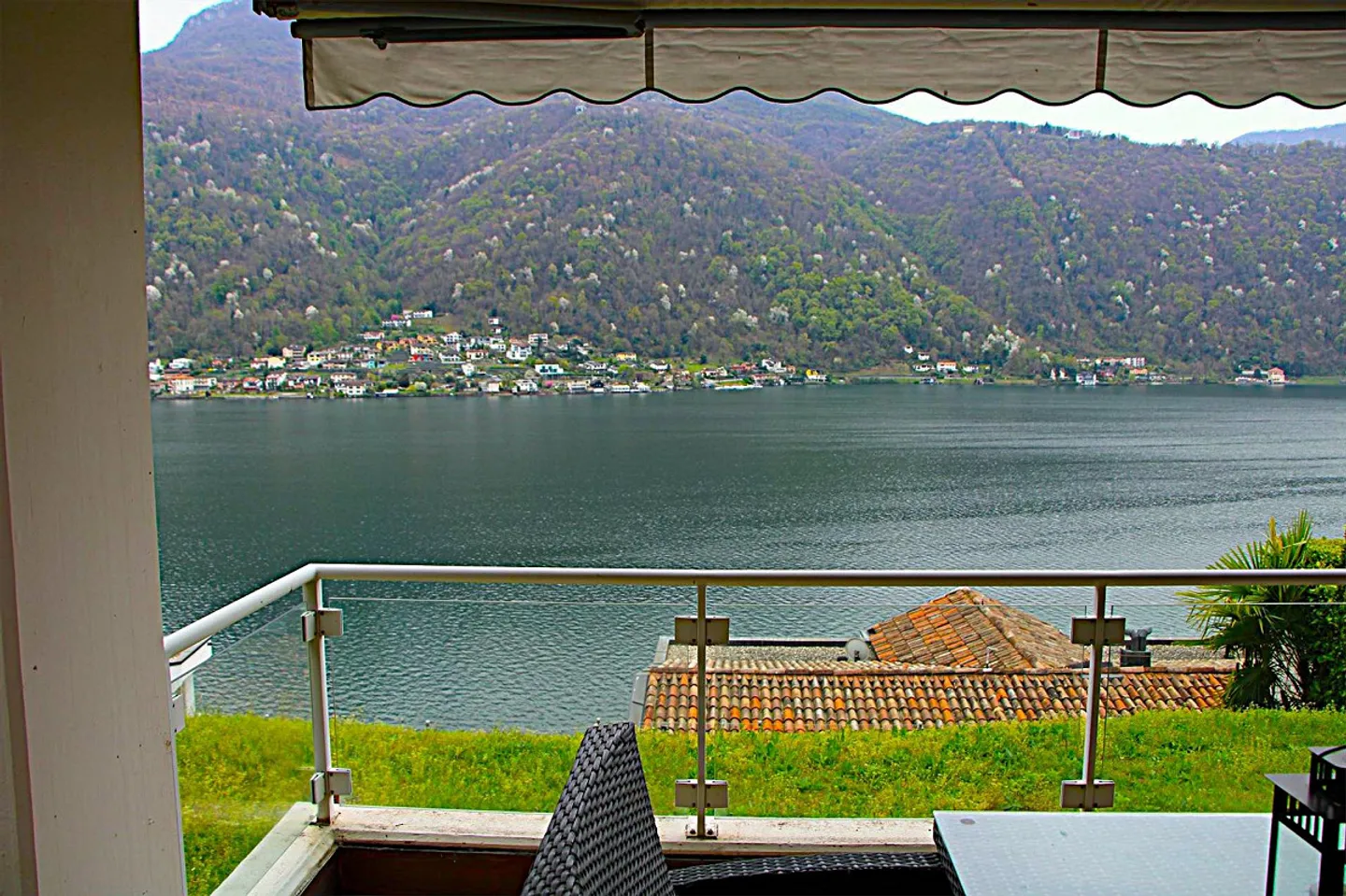 Appartamento esclusivo di 3 1/2 locali con vista lago a Morcote - Foto 2 di 6