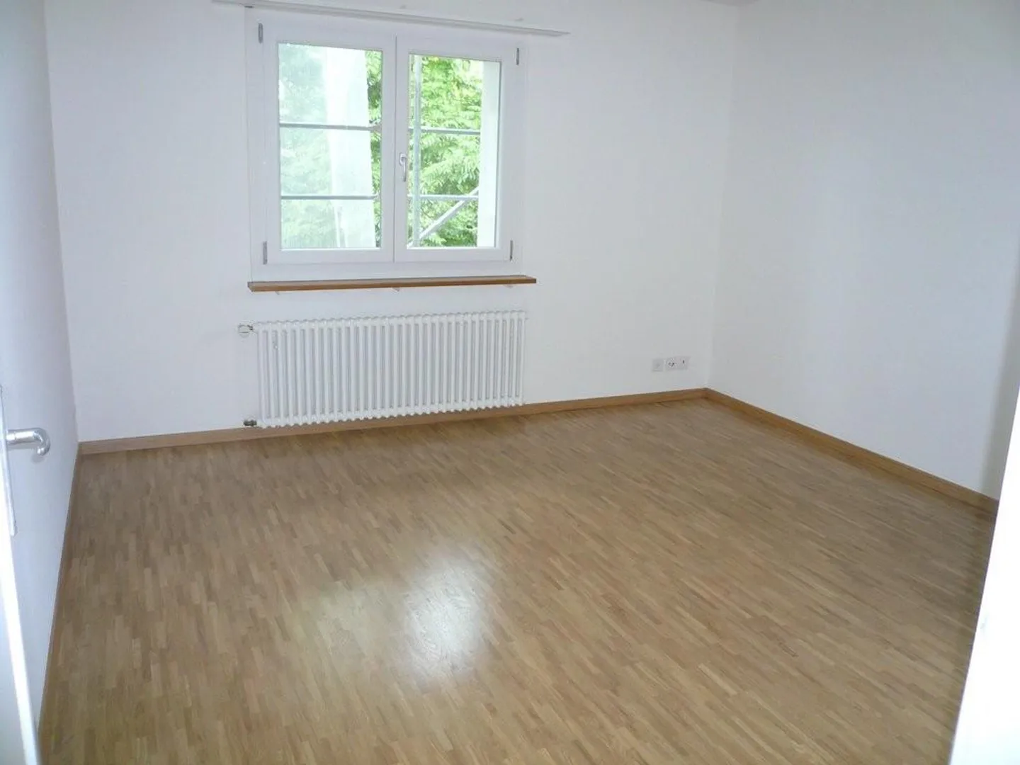 RENT WITHOUT DEPOSIT - Living centrally yet in greenery - Photo 5 of 6