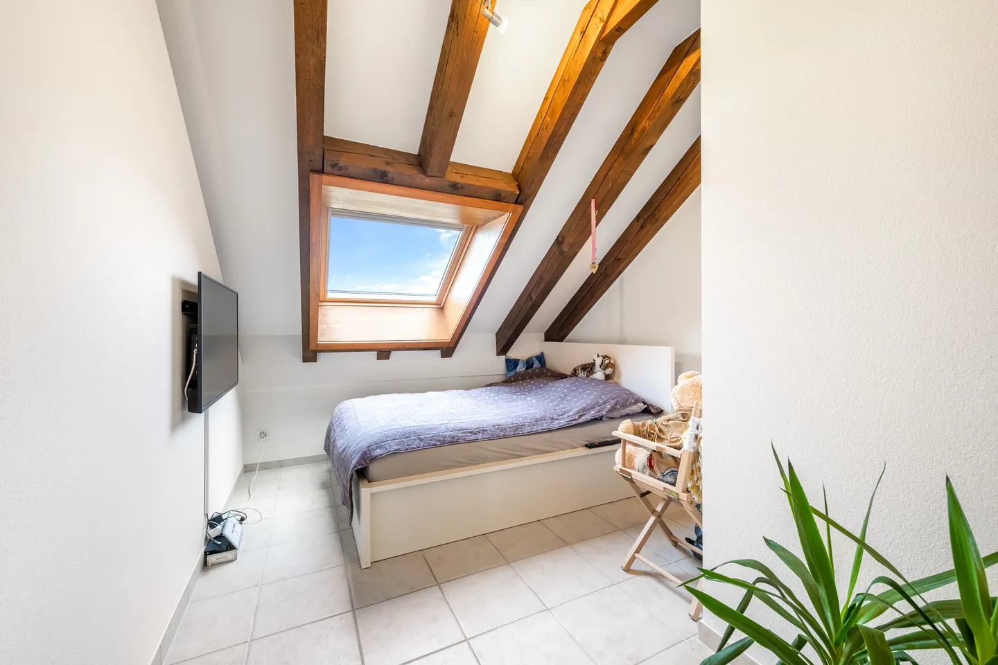 Gemütliche 4.5-Zimmer Dachwohnung mit viel Charme - Foto 3 di 13