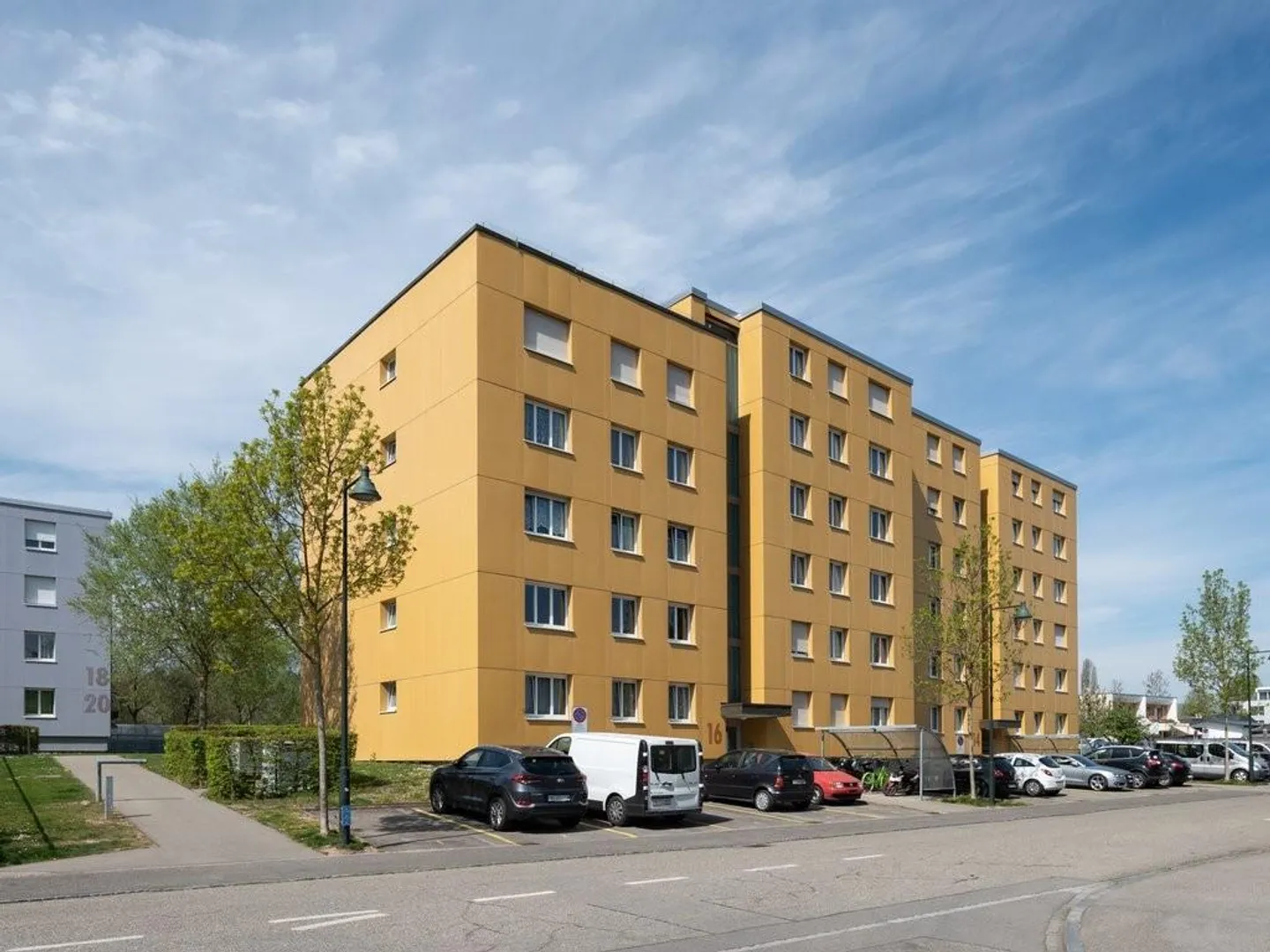 LOUER SANS CAUTION - Vivre agréablement dans un quartier familial - Photo 2 sur 8