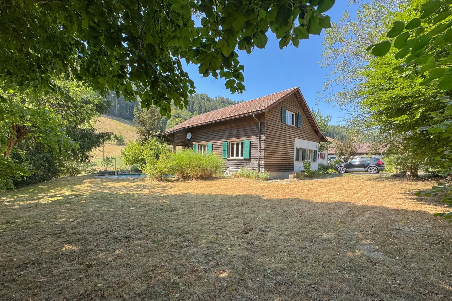 Geräumiges Einfamilienhaus mit Privatsphäre - Foto 3 von 13