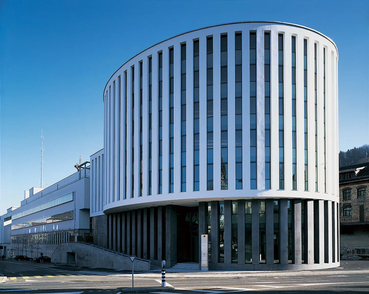 Place de parking intérieure centrale - Photo 1 sur 1
