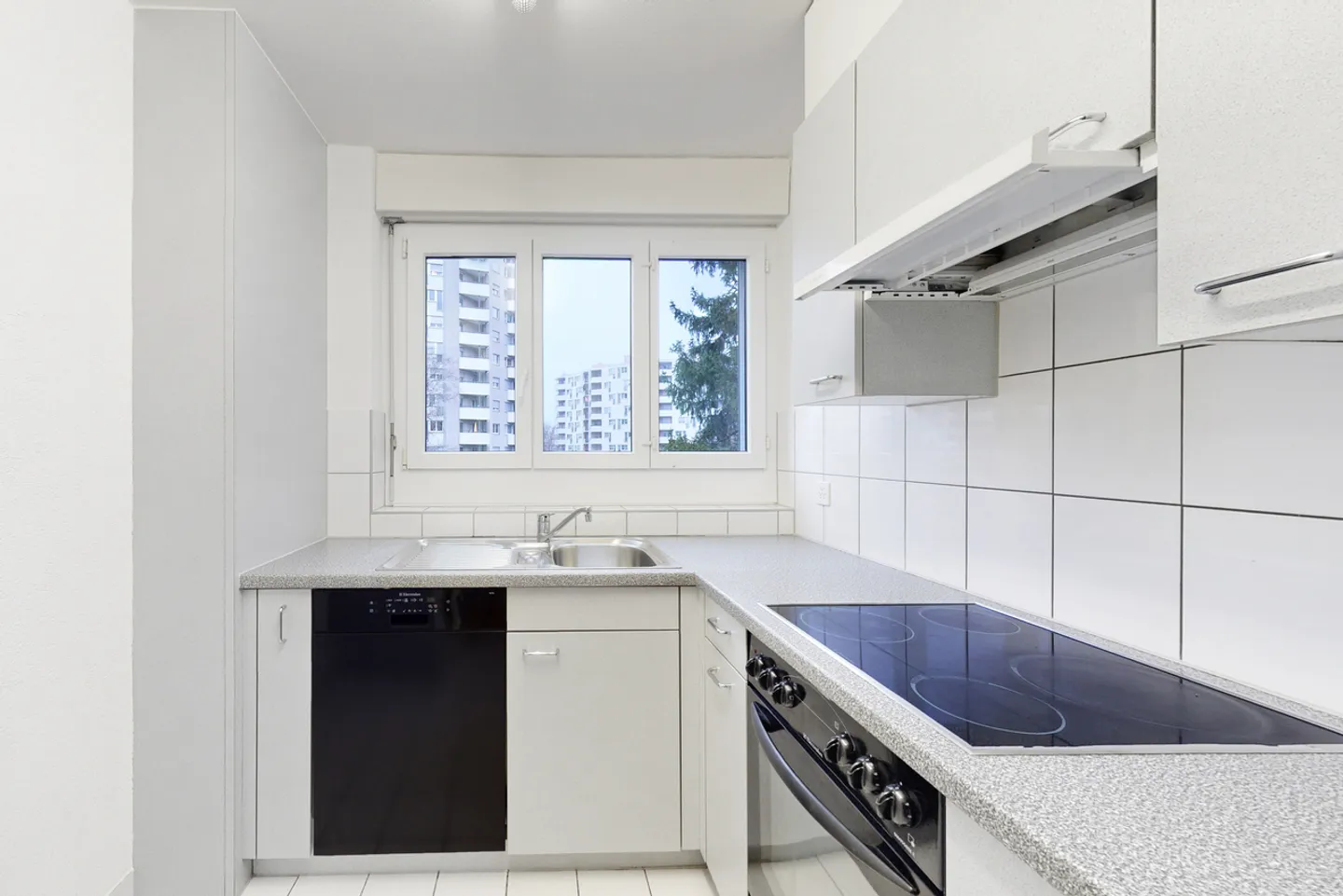 Appartamento accogliente con 3 camere nel parco residenziale Jurintra! - Foto 6 di 8