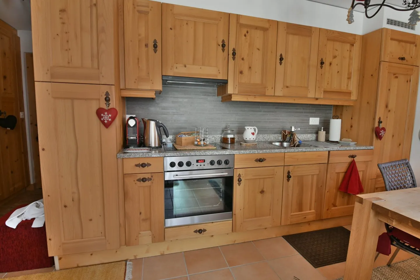 Appartement confortable de 2,5 pièces avec grande terrasse à Ovronnaz/VS - Photo 6 sur 15