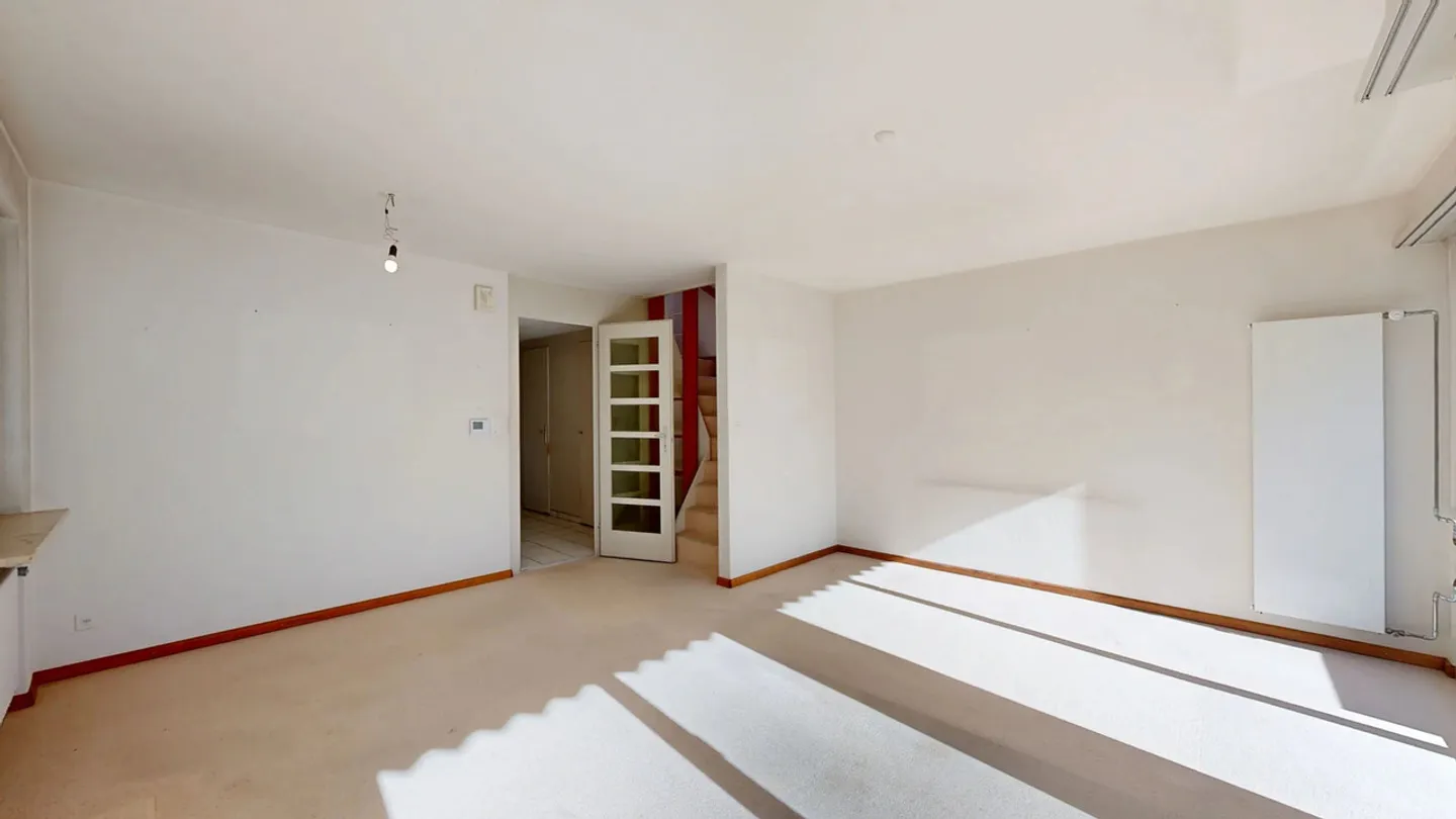 Maison semi-détachée de 4,5 pièces avec salle de loisirs et place de parking - Photo 9 sur 19