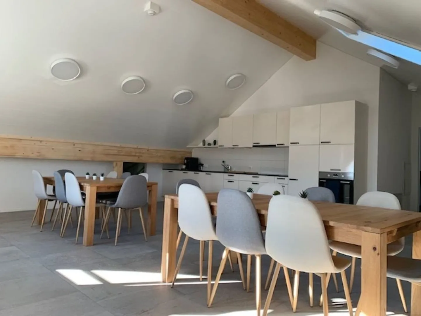 Claire-Vie - 11 apartments with support - Photo 3 of 6