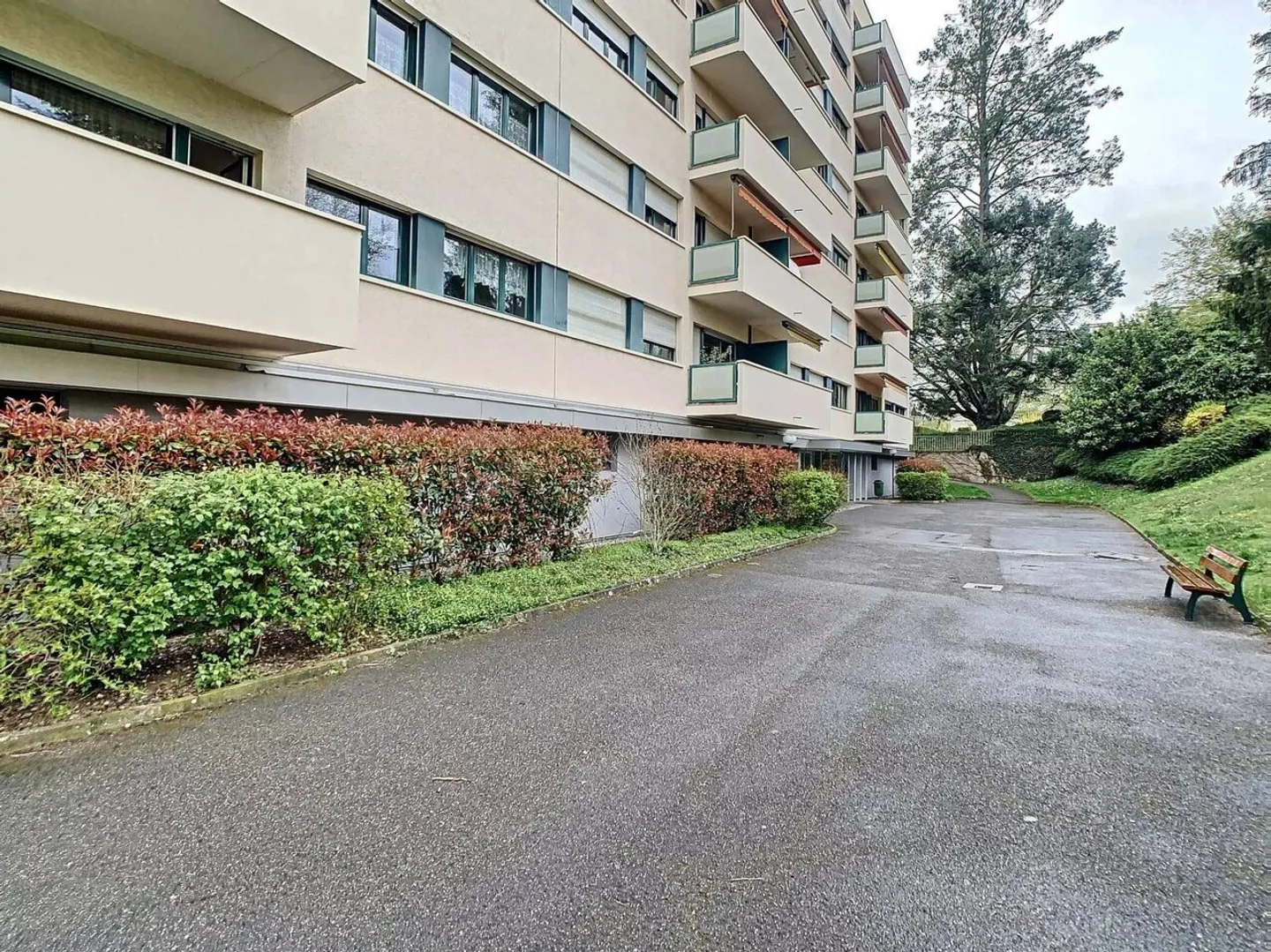 Geräumige Wohnung mit Seeblick - Foto 2 von 9